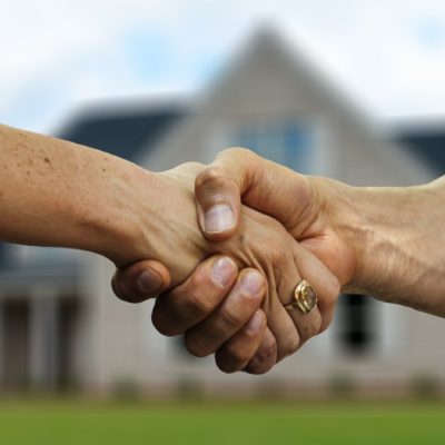 purchase-3347053_1920